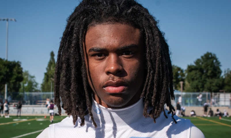 sixstarfootball's tweet photo. EVENT COVERAGE:  A look at some of the top rising defensive prospects at PYLON LA

📈Defensive prospects that made waves at PLYON LA🔥

STORY: ▶️https://t.co/DRWVkdqmZI

@sam_amuti @TheCameronDumes @kiqksubi @Nathanhorta_15 @JamariOliver_1 @Spaghett7 @juelzstfleur2 https://t.co/K9Rx26Gaw1