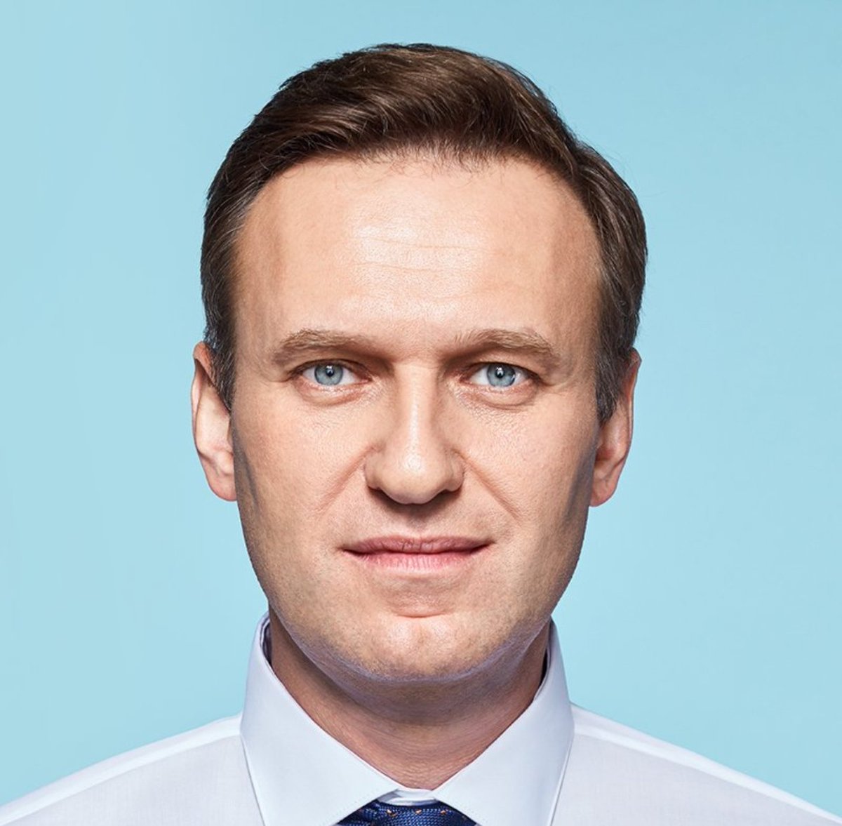 A small reminder of who Alexei Navalny really was, before Western mainstream media started portraying him as the saintly martyr for democratic/liberal values.

In reality, Navalny was a minor Russian neo-nazi who in the early 2000's filmed low-budget racist video clips equating