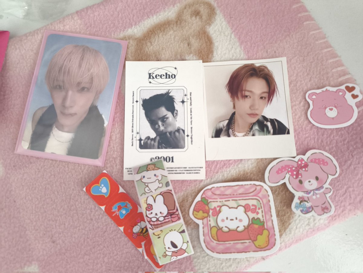 amintyalien's tweet photo. Feedback super positivo para @hanjblast !! Bem embalado e com brindes maravilhosos 🥺💕 https://t.co/BNYDH1mgFB