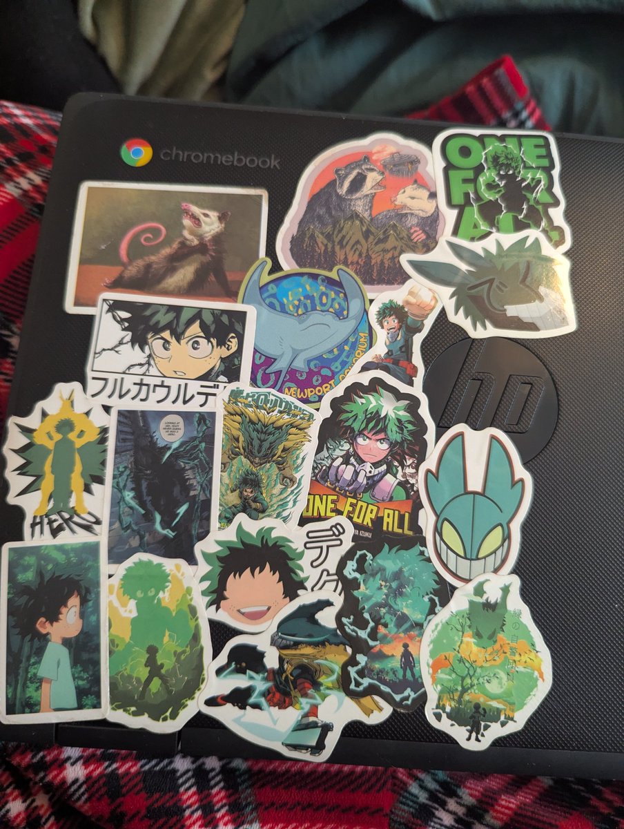 izukuofshtwt's tweet image. do u giys like my chromebook for shcool