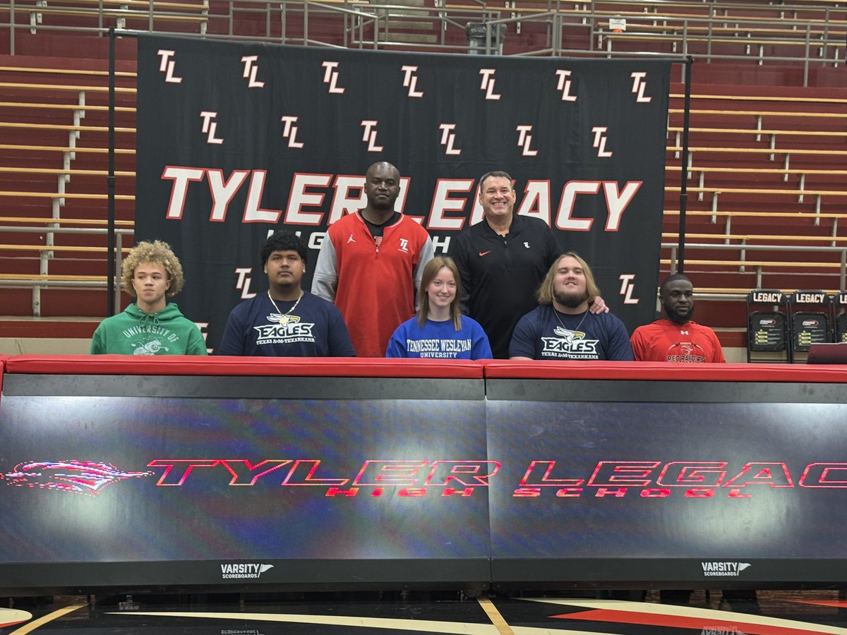 BrandonOSports's tweet photo. Tyler Legacy Signing Day: Football — Jaydan Walton (Arkansas-Monticello), Anthony Antunez and Eric Miller (Texas A&amp;M Texarkana), DJ Owens (Howard Payne); Volleyball — Aubrey Felton (Tennessee Wesleyan). @jaydanwalton7 https://t.co/DMbDDbEROD
