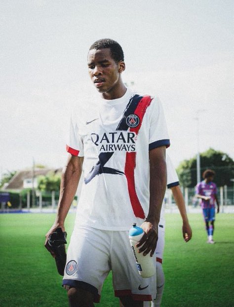 💎🇹🇳La future génération tunisienne est juste choquante :
Chtaï Telamio
Adam et Khalil Ayari 
Wassim Slama 
C’est complètement DINGUE Ils sont TOUS au PSG🔴🔵 😭