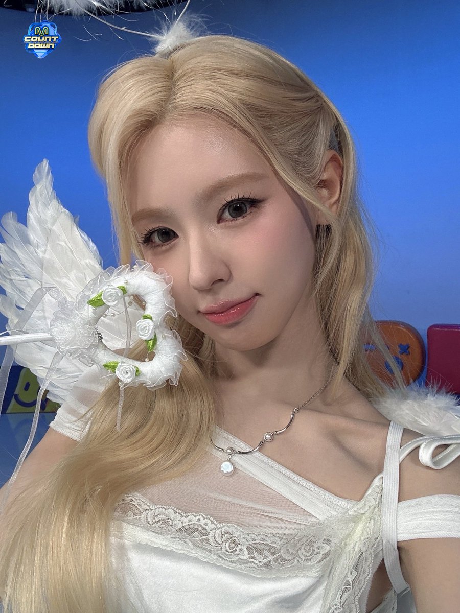M COUNTDOWN tweet media