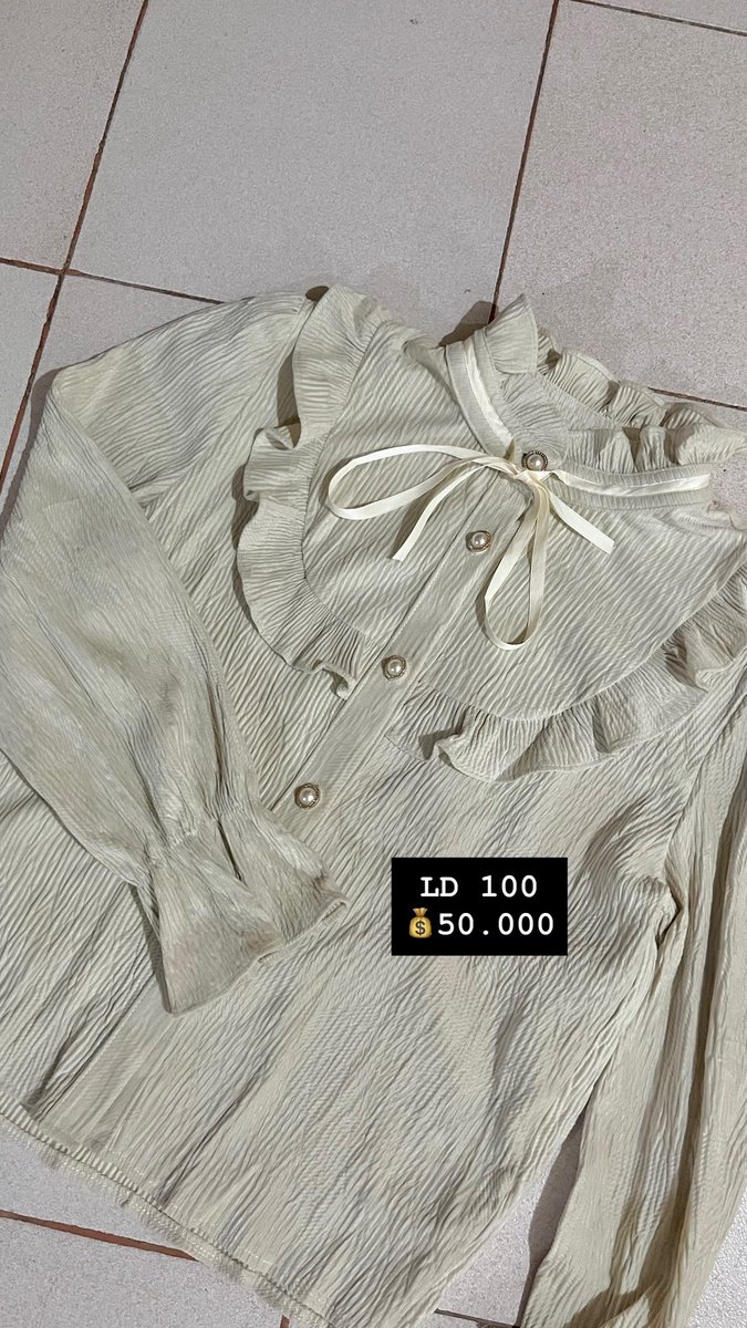sweetkintz's tweet photo. wts

blouse, super cakep warna aslinya beige ivory cream gt
pashmina silk, viscose, kaos, ceruty
wardah liquid matte foundation 22N light ivory

link shopee ku taruh di bawah yaa https://t.co/WoirGc0rvT