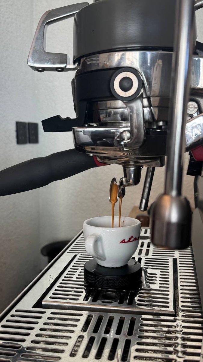 «احيانًا ماتبي تعرف شيء —
بس سبحان الله تجيك الاجوبة بدون مجهود وسعي»