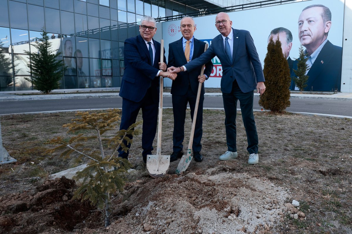 UEC_cycling's tweet photo. Today in Konya ๐น๐ท, the #UECforest grew again.
๐ณ Tree no. 75 was planted at the Konya Velodrome during #EuroTrack26, together with the President of Turkish Cycling Federation Emin Mรผftรผoฤlu.
A small action today, a lasting impact for tomorrow.
๐บ๏ธ UEC Forest info and map > https://t.co/2AgmHeWTDN