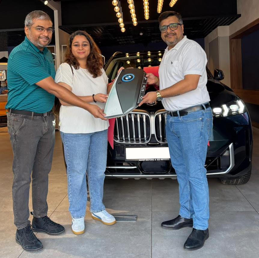NavnitMotorsBMW's tweet photo. Congratulations to Mr. Varun Pranatharthi Haran on adding the BMW X5 xDrive40i to his journey.

A commanding presence that defines power, sophistication, and versatility. Here’s to adventures driven by excellence.

#BMWNavnitMotors #BMWIndia #SheerDrivingPleasure #DeliveringHappiness #BMWMoments