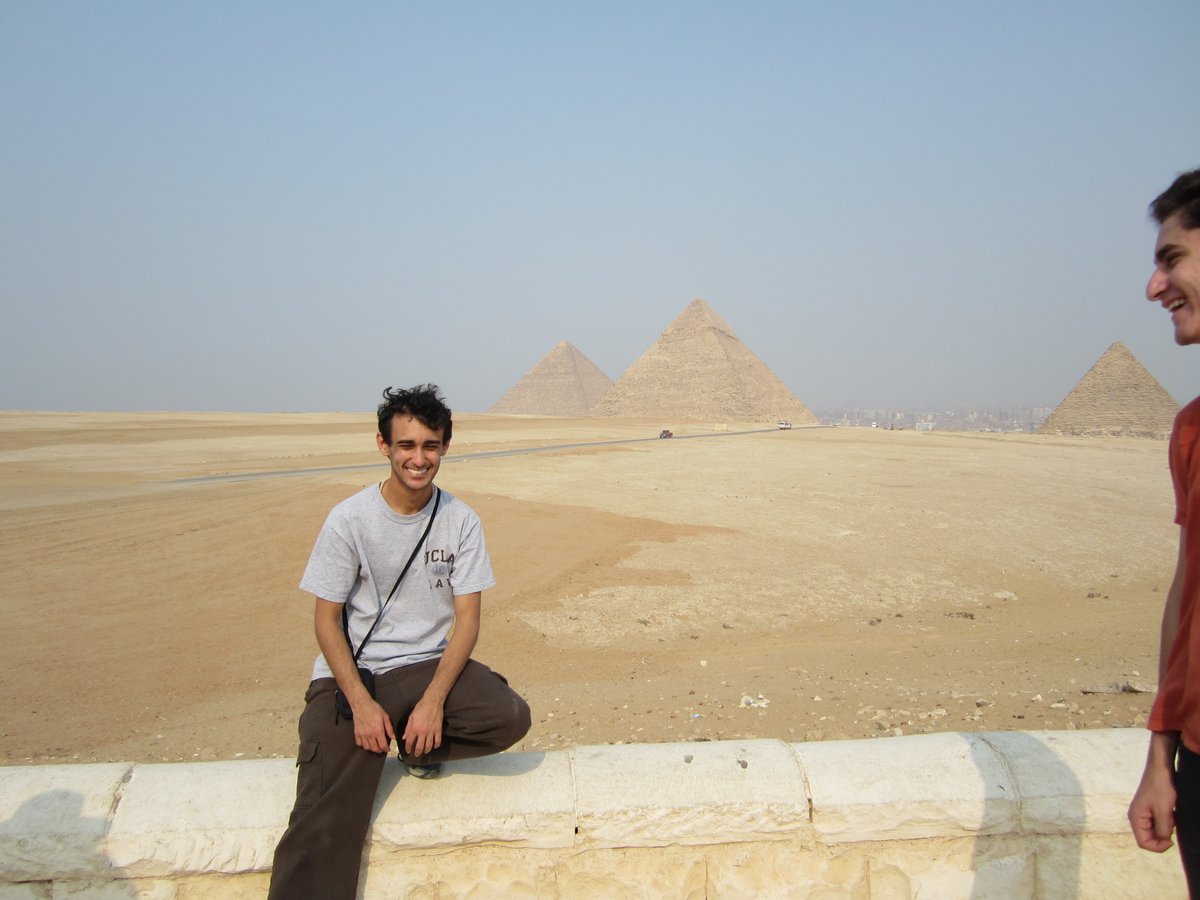 Dreaming of speaking Arabic fluently? We’ve got you 
Our Total Immersion Program helps you learn faster, speak naturally, and experience Egyptian culture every day.📅 March 1 – April 16, 2026 (7 weeks)
 For more information via email; info@hedayetinstitute.com