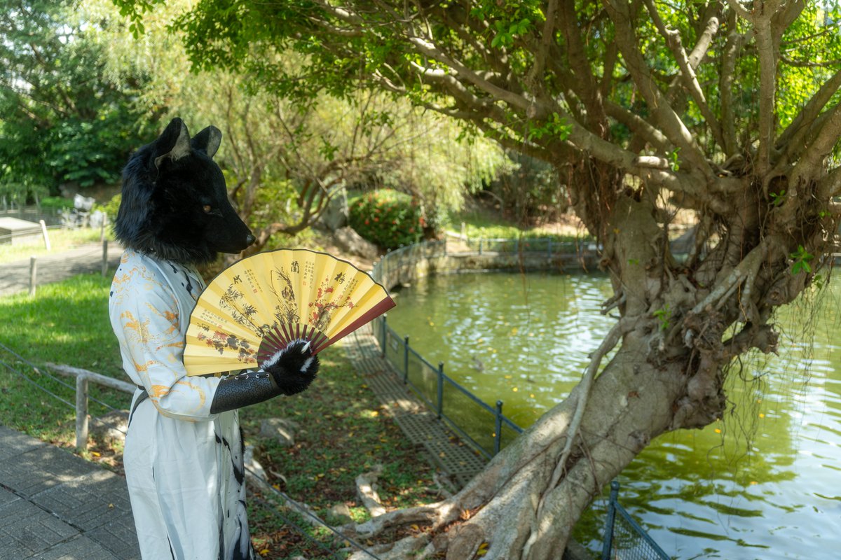 <立春．春心風骨> 仙草
上聯：春泛漣漪心滉漾
下聯：風馳驥騄骨驕騷 

攝影：<a href="/Take82168451/">Hoshita Kesora 竹子 🐾Thaitail 2026</a>
#FursuitEveryday