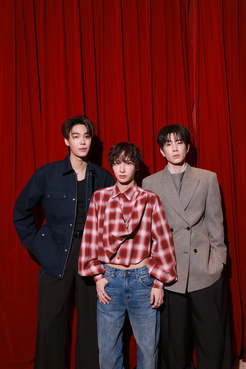 GMMTV's tweet photo. ออฟ-กัน-ดิว-เอมี่-โต๋-เอเจ พร้อมเติมไฟให้กับทุกคนแล้วใน ❤️‍🔥#BurnoutSyndromeSeriesFinalEP 

คืนนี้ "Burnout Syndrome ภาวะรักคนหมดไฟ"❤️‍🔥  เวลา 20:30 น. ทางช่อง GMM25 
และดูออนไลน์ เวลา 21:30 น. บนแอป iQIYI และเว็บ https://t.co/505TJuoL0f ที่เดียวเท่านั้น  

#GMMTV 
@off_tumcial @AtthaphanP @dew_jsu @emiamily @thor_thinnaphan @aj__chayapol