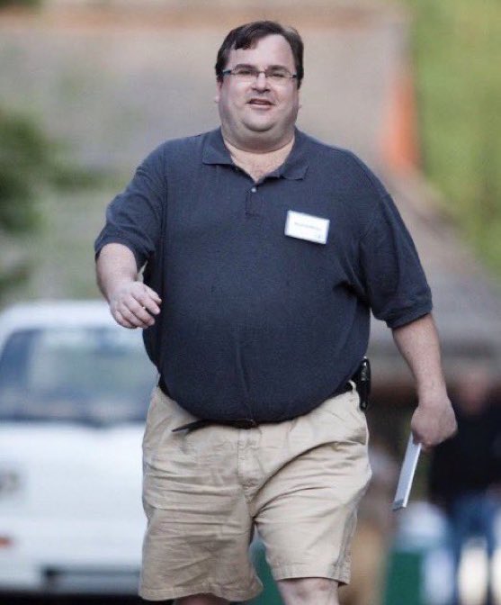 C_3C_3's tweet image. Reid Hoffman went to Epstein Island to “raise money” for MIT.

That’s it.

Anyone believe that?😂😂😂