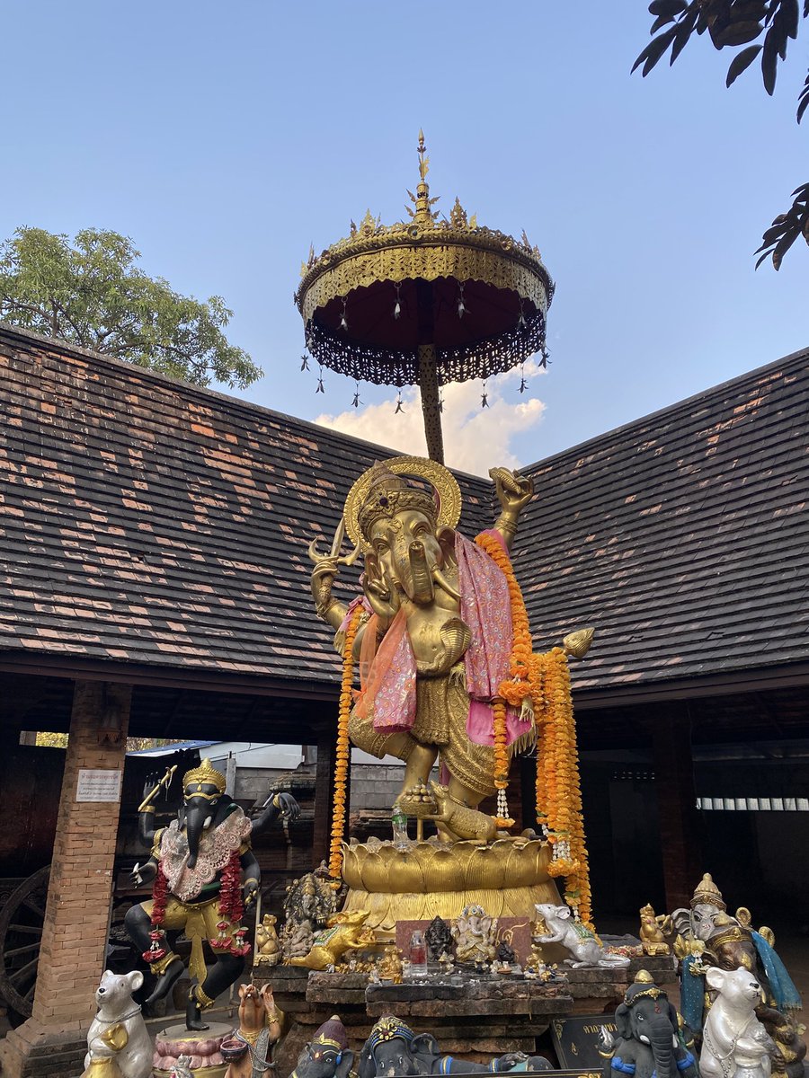 KanYaPhakSEP's tweet image. พรุ่งนี้สันคสติจตุรถีค่าาา 🌺🕉️✨