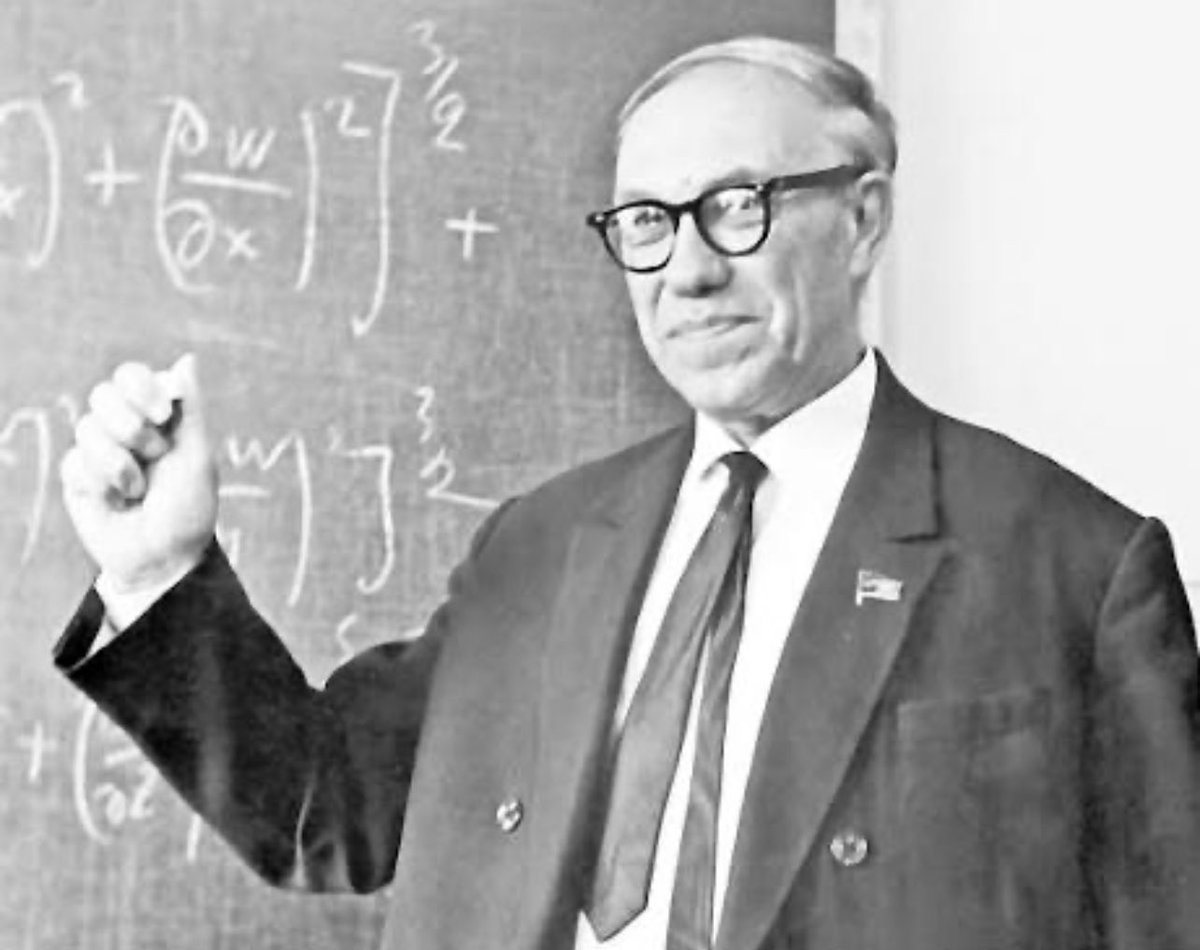 prostocon's tweet image. Кумулятивный заряд – это очень остроумное решение, которое вместо кинетической энергии массы использует гидродинамику (тонкая, направленная струя металла под безумным давлением).

Сам эффект открыт в 1880-х и использовался немцами в еще 41-45. Однако, первым в мире строгую…