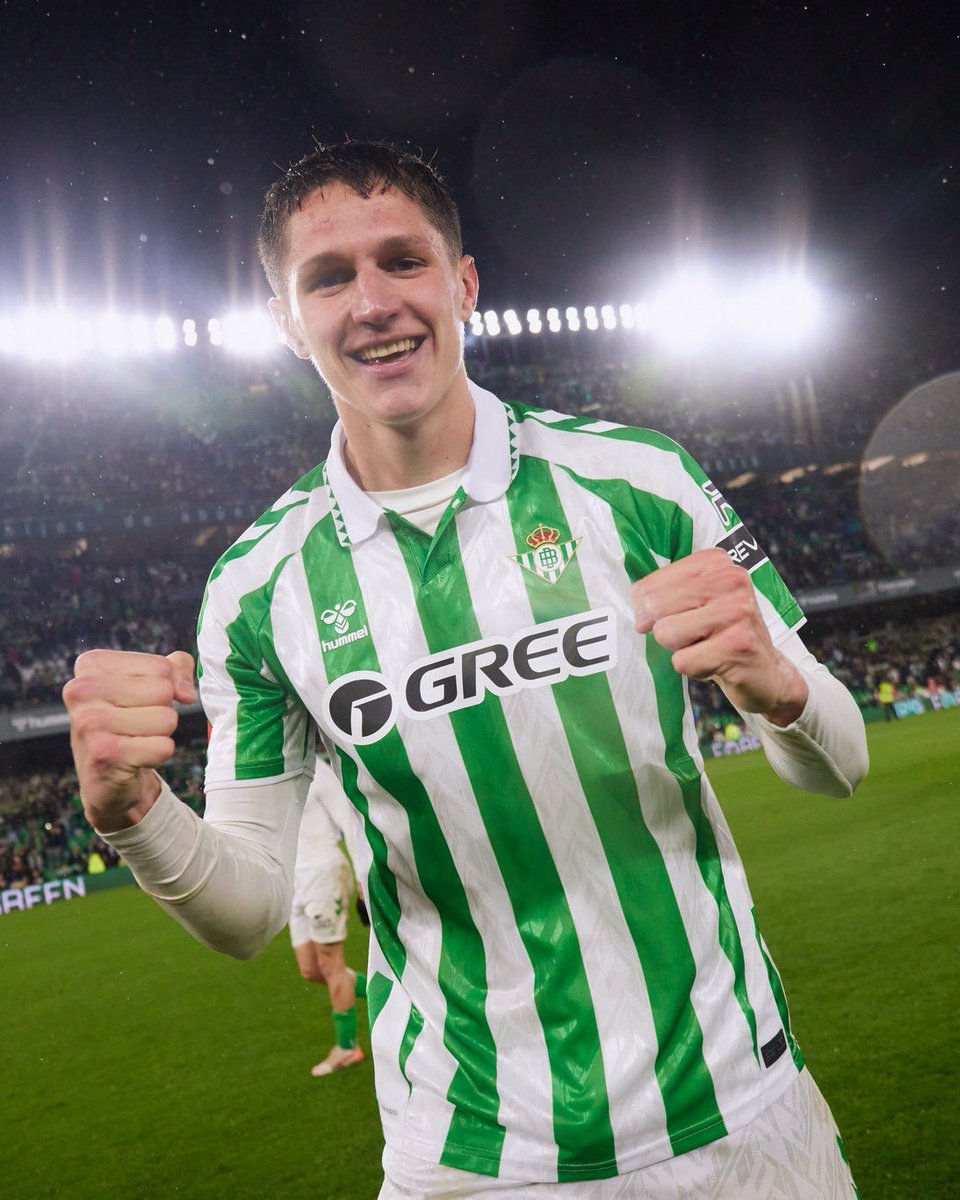 Serbest kalırı 22 Milyonmuş.. indirin şu adamı. <a href="/GalatasaraySK/">Galatasaray SK</a> 

#AltimiraCimboma