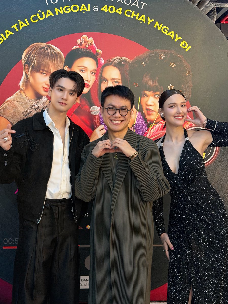 DomundiTV's tweet photo. ขอขอบคุณแฟน ๆ ทุกคนที่มาเจอกัน และมาร่วมกิจกรรมไปด้วยกันกับ “เก่ง” @harit_keng รวมถึงขอขอบคุณทุกกำลังใจที่ส่งมาให้เก่งในวันนี้ด้วยนะคะ ไว้เจอกันใหม่โอกาสหน้าค่ะ 🥰

Thank you everyone for coming to support Keng at the “DIVA LA VIE : GIAO  LƯU VỚI EKIP VÀ DIỄN VIÊN TỪ THÁI LAN” This event could not have happened without your love and support. See you again next time. 🫶🏻✨️

#DivaLaVie #KengHarit