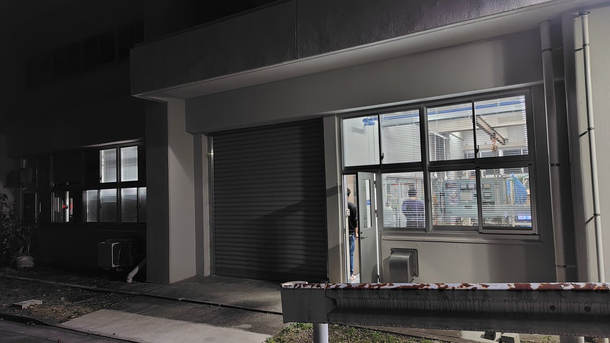 プレチャンバ燃焼室内の噴霧と流動観察班。条件が広がった分の自由噴霧計測が追いついておらず。茂木 燃焼室内での 流動観察結果をPIV 解析にかけ それらしい流れを確認することができたようで これは一安心