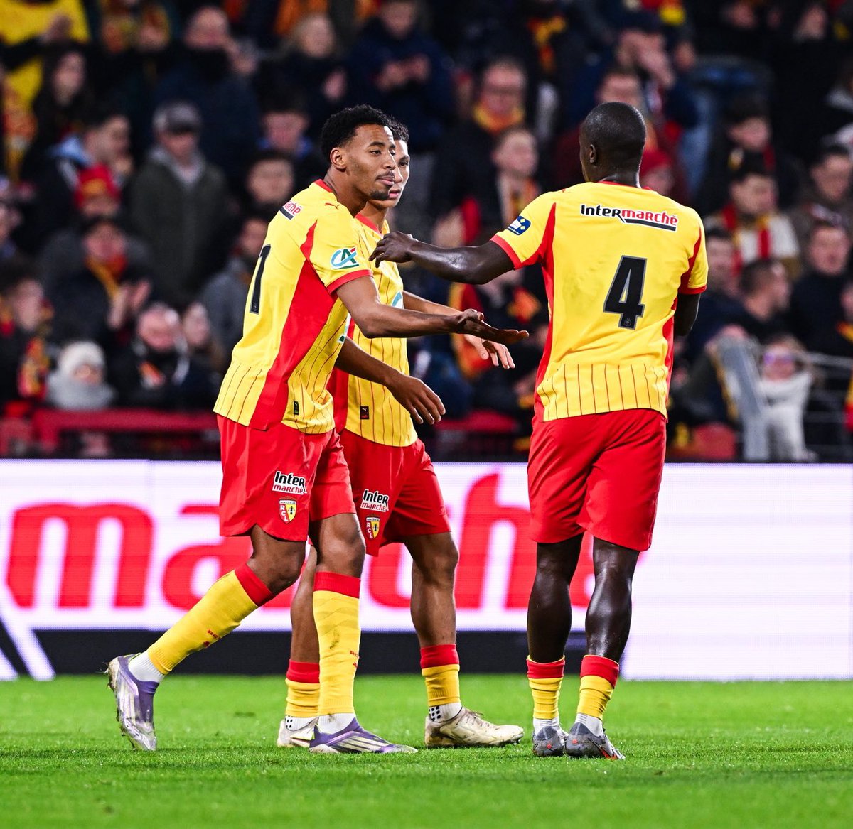_BeFootball's tweet photo. Sylvain, supporter de Lens 🗣️❤️💛: « 𝗝𝗘 𝗣𝗥𝗘́𝗙𝗘̀𝗥𝗘 𝗚𝗔𝗚𝗡𝗘𝗥 𝗟𝗔 𝗖𝗢𝗨𝗣𝗘 𝗗𝗘 𝗙𝗥𝗔𝗡𝗖𝗘 𝗤𝗨𝗘 𝗗𝗘 𝗥𝗘𝗝𝗢𝗨𝗘𝗥 𝗟𝗔 𝗟𝗜𝗚𝗨𝗘 𝗗𝗘𝗦 𝗖𝗛𝗔𝗠𝗣𝗜𝗢𝗡𝗦. »

Supporters lensois, vous êtes dans le même état d’esprit ?

(@lequipe) https://t.co/XfwddpTB5N