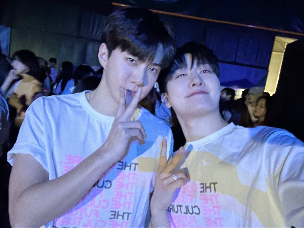 zhoumi_419's tweet image. 앞으로 도 같이 화이팅 하자🩷
#SMTOWN