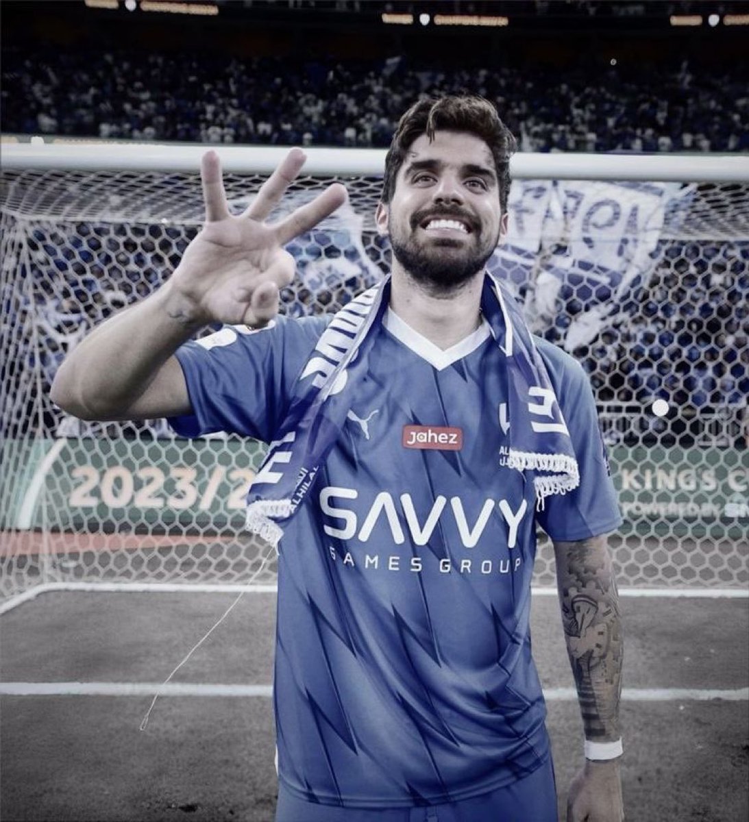 افضل لاعب في مركزه هلالي الى 2029 💙🐐
روحو صيحو في حسااب جوتا 
#روبن_نيفيز