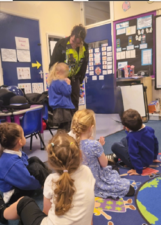 HalesowenWMP's tweet image. Today officers attended a nursery to engage with the children and complete a show and tell. All the children were so happy and excited to see them. 
#workingtogether