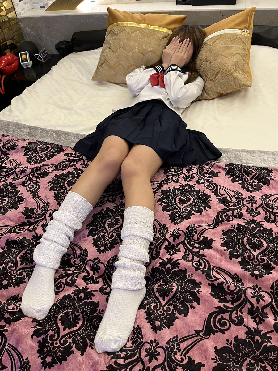 redthunder1616's tweet photo. ゆのさんにお会いしてきました😃
@yunochan_o00

ほんわかとして可愛いゆのさんは
優しさと話しやすさにサービス精神も
兼ね備え人見知りの自分でも
すぐに仲良くなれました（はず）☺️

若さ溢るるためお肌が綺麗で
セーラーコスがよくお似合いでした、
またお会いしたいです🥰 https://t.co/D1mNFBVfxA