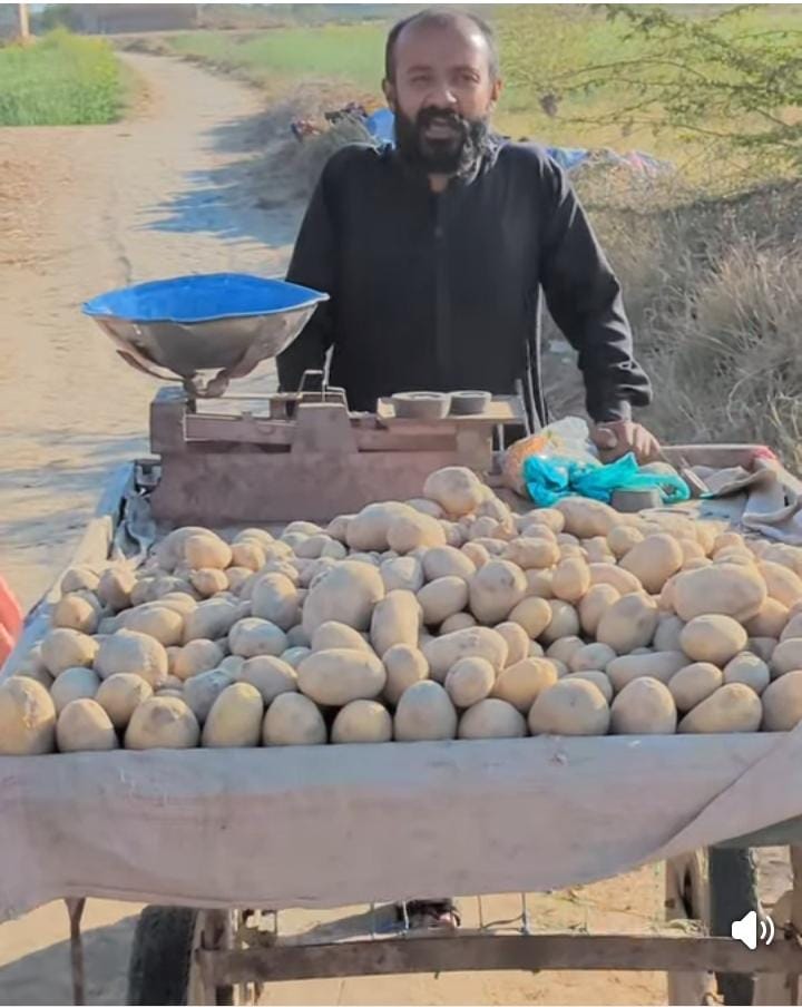 سلجھيل معاشرا علمي بنيادن تي بيٺل هوندا آهن جتي فردن جي شعور کي اهميت ڏني ويندي آهي ھتي پڙھيل لکيل نوجوان ڌڪا کائيندا آھن  رٽائر پوڙھن کي اھميت ڏئي ادارن جو سربراھ بڻايا ويندا آھن ...