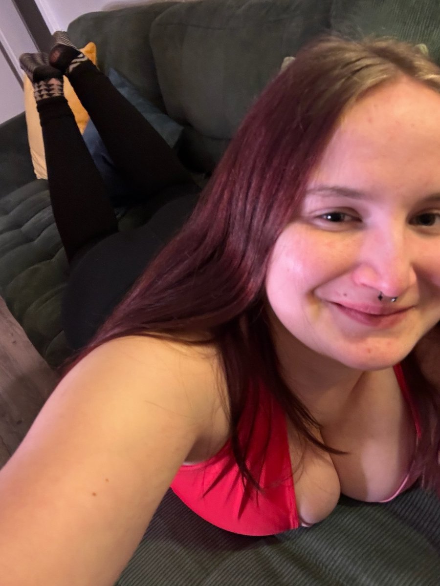 reedromy's tweet image. SENDING
PICSS
TO
EVERYONE
WHO
HEART
THIS
POST
(I will actually do it but be patient 😙)