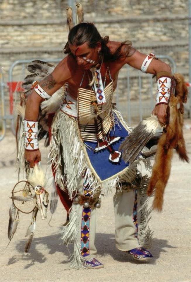 natives_root's tweet image. first Nation Dancee 

#native #nativepride