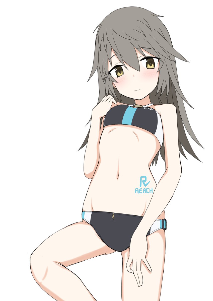 お腹のREACHロゴはステッカーなんですかね?
それともボディスーツの一部扱い? 