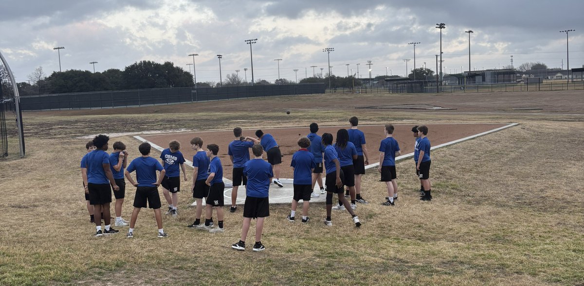 CSMS_Boys_Ath's tweet photo. Week 1 of CSMS Track &amp; Field is in the books! 🏃‍♂️🏃‍♀️Huge participation and great energy across the board. Excited to see our athletes grow and improve all season long! @CSISDAthletics https://t.co/n3a4mwT0rT