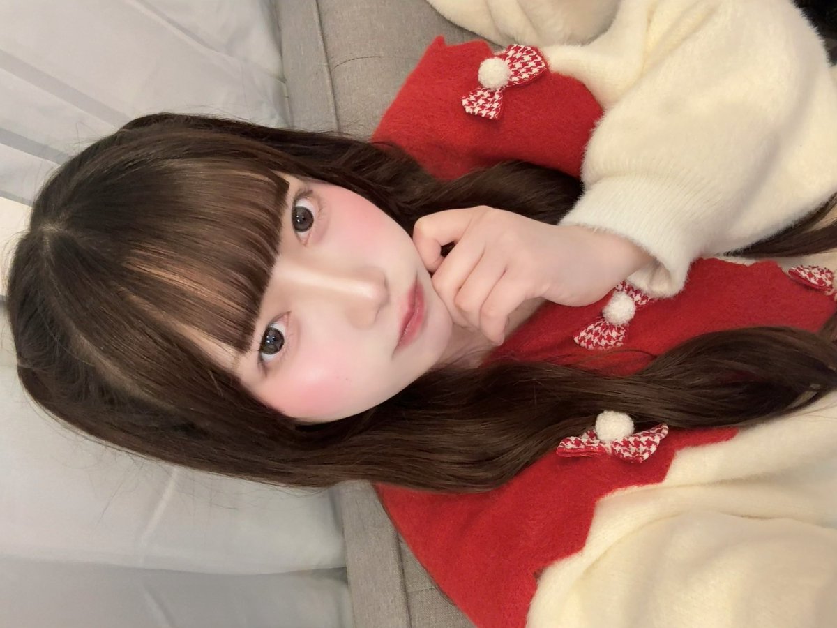 みんな今日もお疲れ様〜♥
わたしは撮影とかいろいろ、皆に良い物が届きますようにとせかせかお仕事がんばったよ➰🎶早く会いたいな🍓