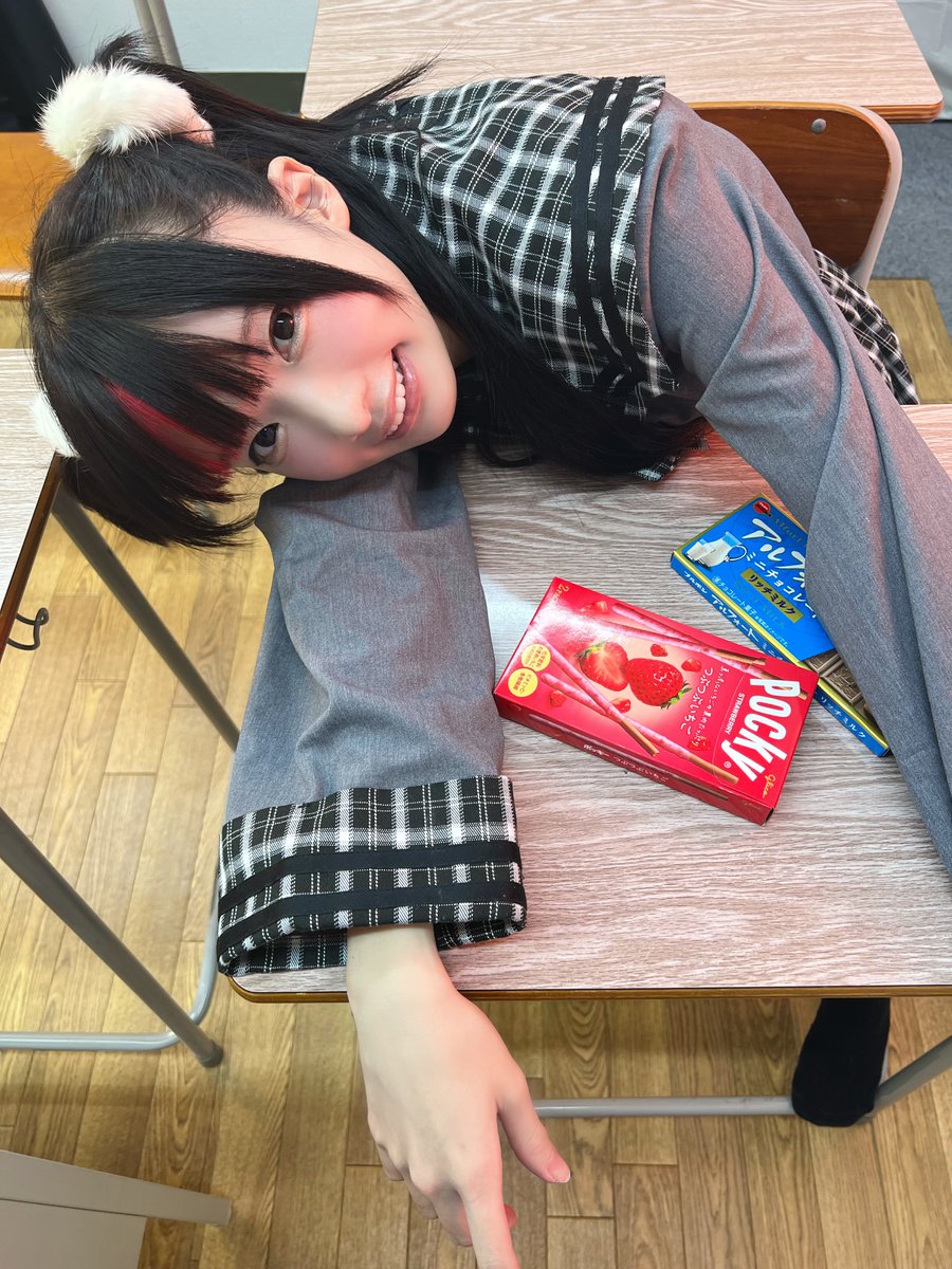 Pikarin_shiina's tweet photo. 💔絶望のバレンタインだ💔

ぴ様からのピサマを食べると魔力が溢れる！

さぁ…自惚れる程逆上時の深みがあって楽しいですね 

ぜ　つ　ぼ　う　を　か　き　混　ぜよう。

➡️https://t.co/Xp5HkV2h8Z https://t.co/VHskYEi0zJ