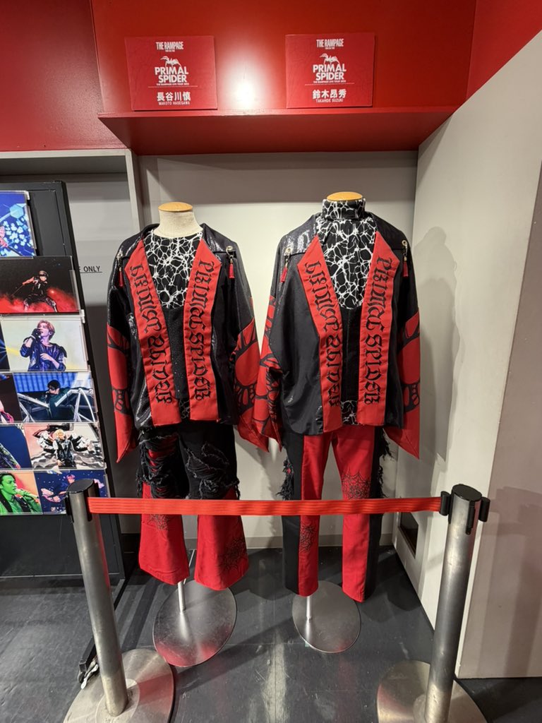 タワレコ渋谷さんのパネル展へ🎶 衣装が間近で見れるの嬉しいなぁ😆 お