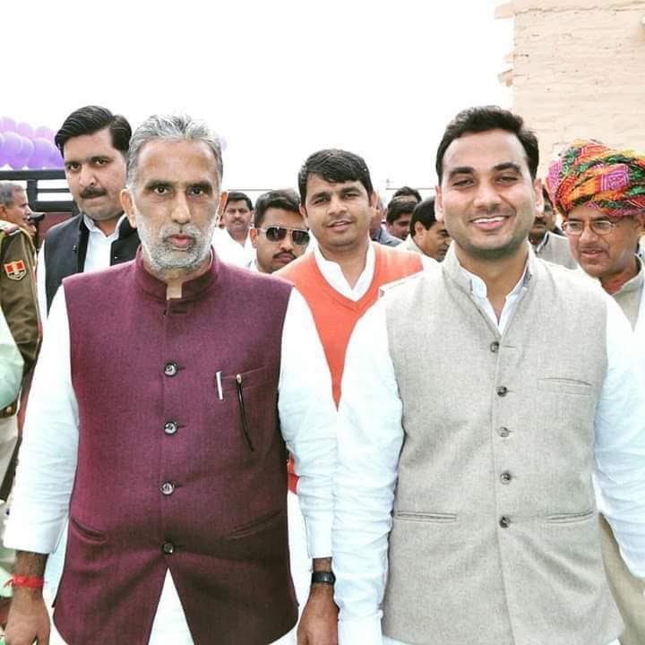 माननीय केंद्रीय सहकारिता राज्य मंत्री श्री कृष्ण पाल गुर्जर जी को जन्मदिन की हार्दिक बधाई एवं शुभकामनाएं।

प्रभु श्री राम से आपके उत्तम स्वास्थ्य एवं दीर्घायु जीवन की कामना करती हूं।<a href="/Krishan/">Krishan</a> Pal Gurjar 

Ch. Krishan Pal Gurjar