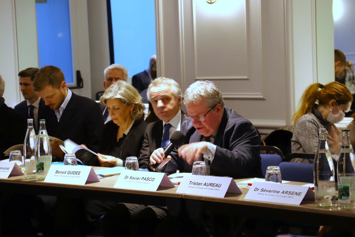 FRS_org's tweet photo. France-Australia Track 1.5 Strategic Dialogue (Paris, 27–28 January 2026)

📄 FRS–NSC Joint Statement

On January 27 and 28 2026, the Foundation for Strategic Research (FRS) and the National Security College (@NSC_ANU) of the Australian National University convened a 1.5 Track France-Australia Strategic Dialogue in Paris.

🤝 This edition built on more than a decade of cooperation between FRS and NSC, as well as the successful renewal of the bilateral Track 1.5 dialogue in Canberra in December 2024.

🏛️ The Paris dialogue was exceptional in both scale and level, bringing together about 60 senior officials, former decision-makers, policy experts, and industry leaders from France and Australia. The unprecedented participation underscored the strategic importance of the France-Australia partnership and reflected a shared recognition that the dialogue comes at a critical moment for global security. 🧵👇