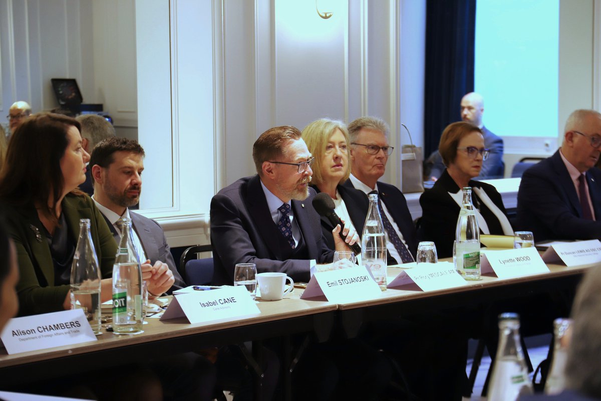 FRS_org's tweet photo. France-Australia Track 1.5 Strategic Dialogue (Paris, 27–28 January 2026)

📄 FRS–NSC Joint Statement

On January 27 and 28 2026, the Foundation for Strategic Research (FRS) and the National Security College (@NSC_ANU) of the Australian National University convened a 1.5 Track France-Australia Strategic Dialogue in Paris.

🤝 This edition built on more than a decade of cooperation between FRS and NSC, as well as the successful renewal of the bilateral Track 1.5 dialogue in Canberra in December 2024.

🏛️ The Paris dialogue was exceptional in both scale and level, bringing together about 60 senior officials, former decision-makers, policy experts, and industry leaders from France and Australia. The unprecedented participation underscored the strategic importance of the France-Australia partnership and reflected a shared recognition that the dialogue comes at a critical moment for global security. 🧵👇