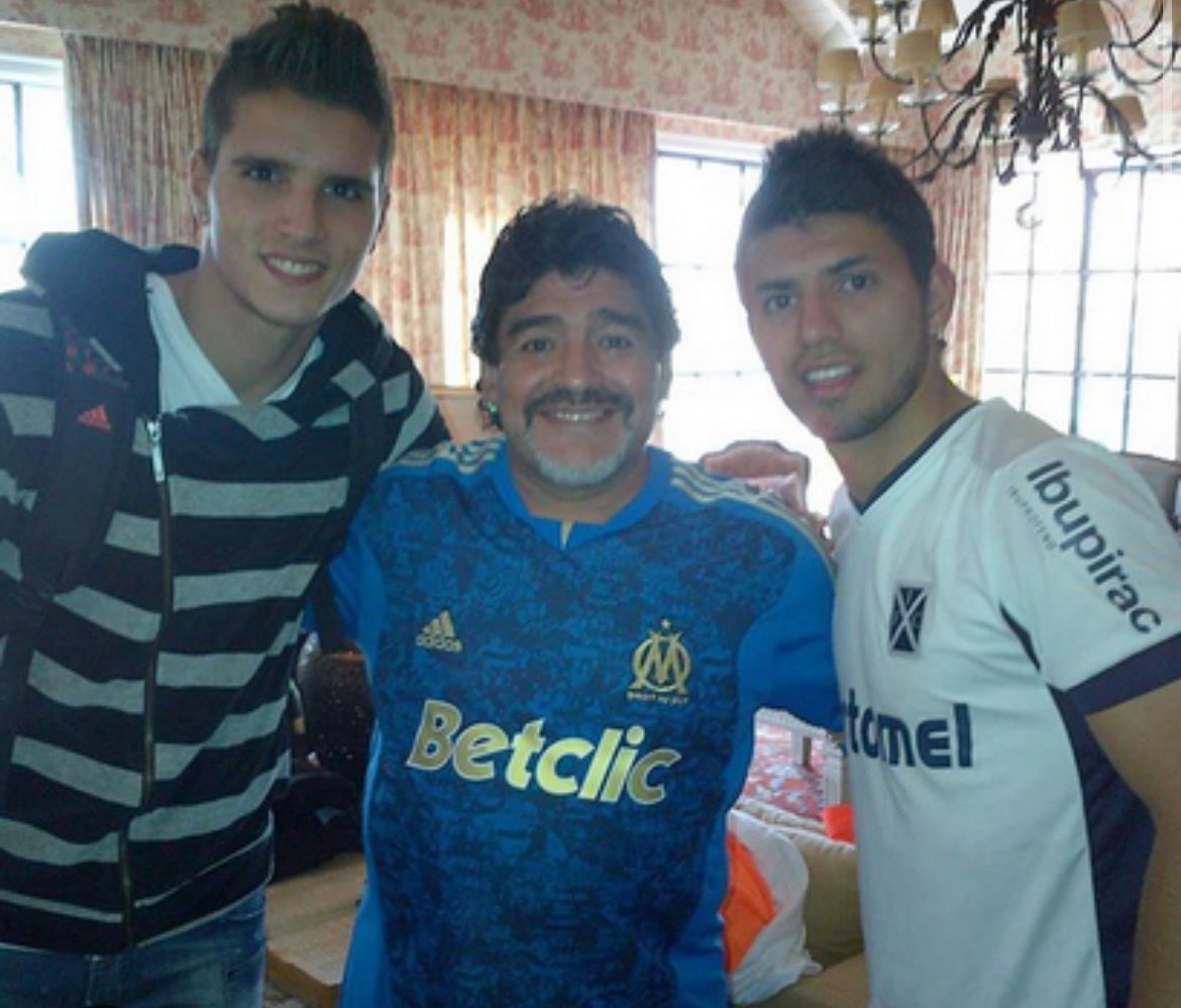 Tismaaabnt's tweet photo. @PhilippeFry @Rubenzf911 @Patri2Battiston + son transfert avorté en 89 https://t.co/xe8xiVITnS
