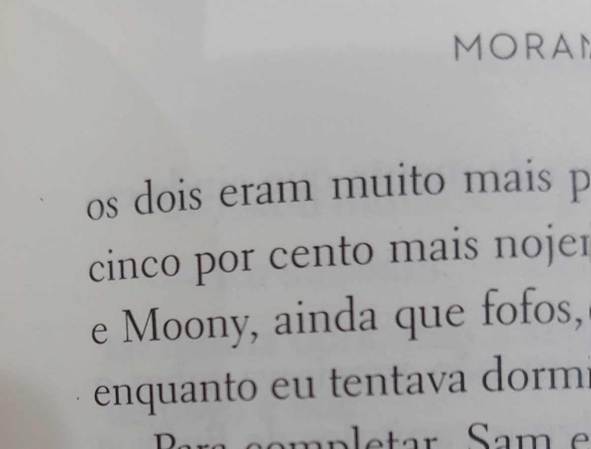tô lendo morando com um vampiro e me aparece isso aq. remus lupin ta em tudo mesmo