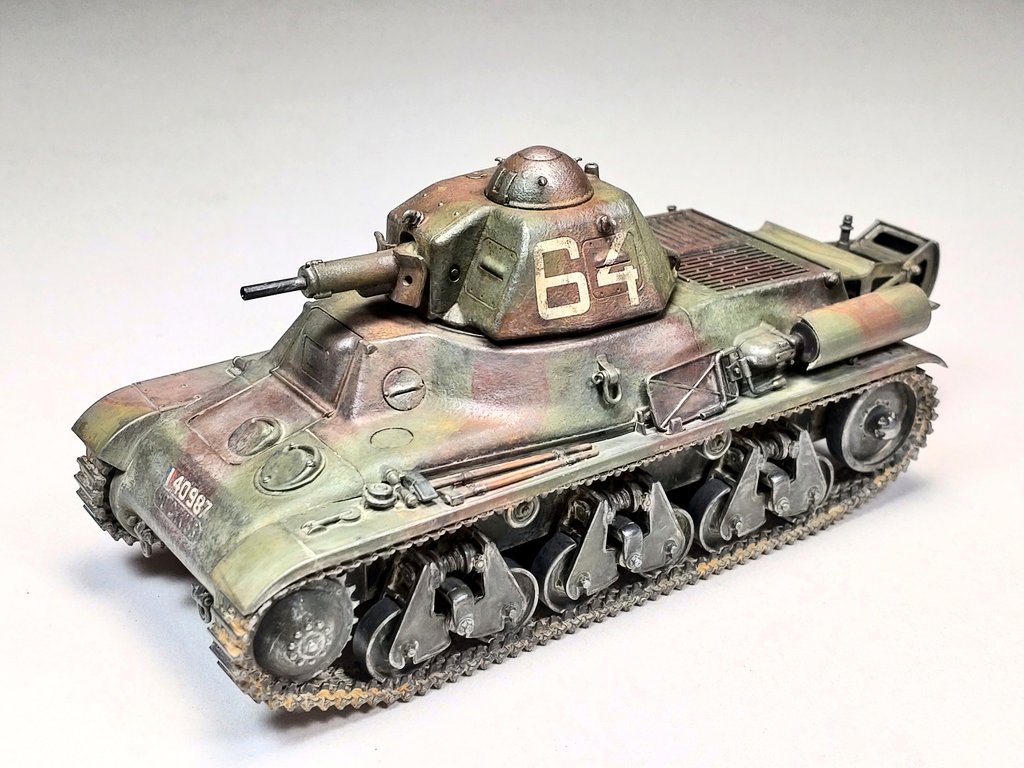 fuusanhobby's tweet photo. 完成しました (*ノ´∀`*)ノ
タミヤ 1/35
フランス軽戦車 H39
FRENCH LIGHT TANK H39
#タミヤ #TAMIYA #軽戦車 #Lighttank #H39 #scalemodel #plasticmodel https://t.co/uyL5vJcSvy
