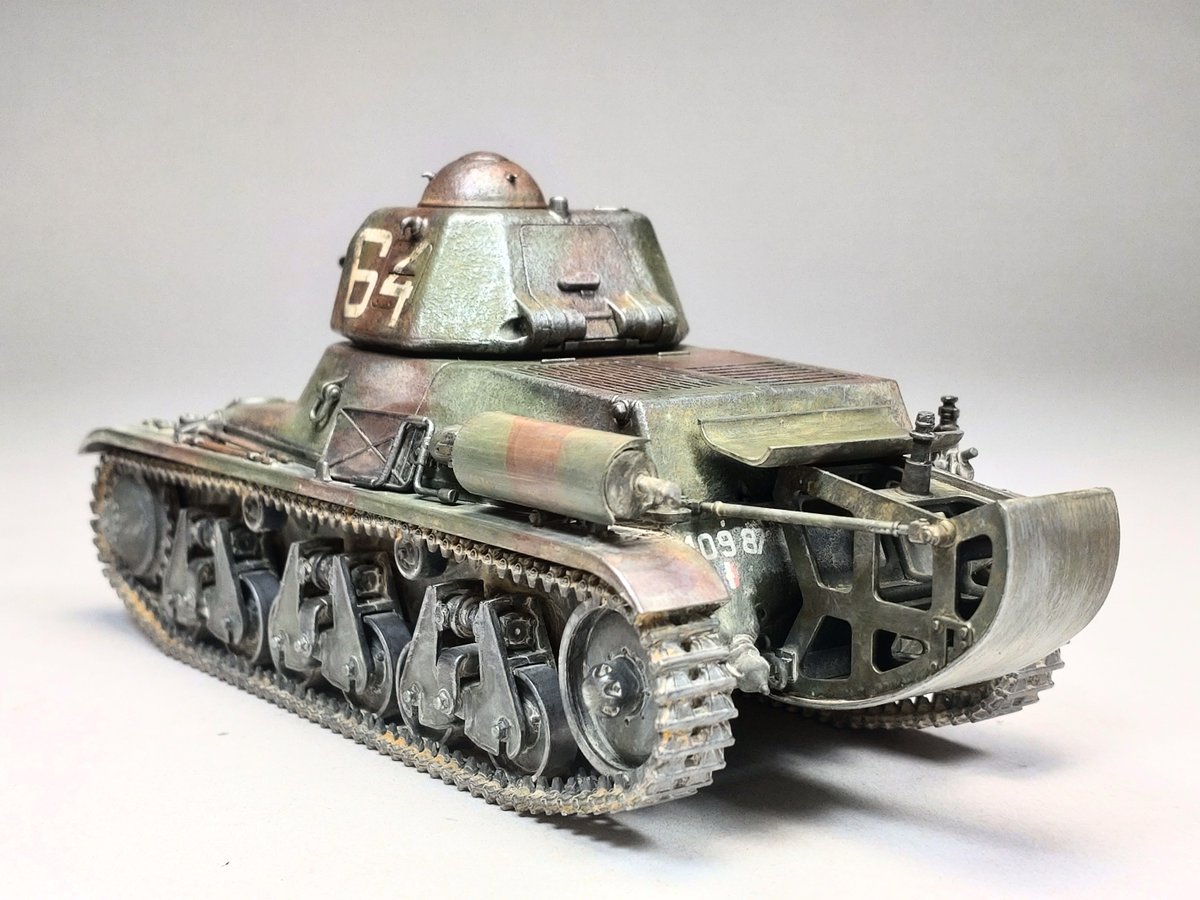 fuusanhobby's tweet photo. 完成しました (*ノ´∀`*)ノ
タミヤ 1/35
フランス軽戦車 H39
FRENCH LIGHT TANK H39
#タミヤ #TAMIYA #軽戦車 #Lighttank #H39 #scalemodel #plasticmodel https://t.co/uyL5vJcSvy