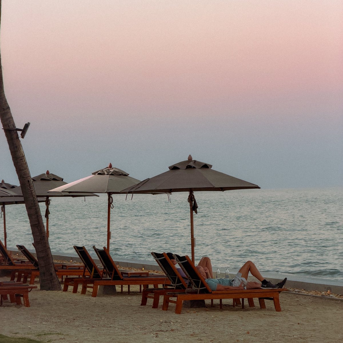 bjauntanywhere's tweet image. ทะเลหัวหินวันนี้