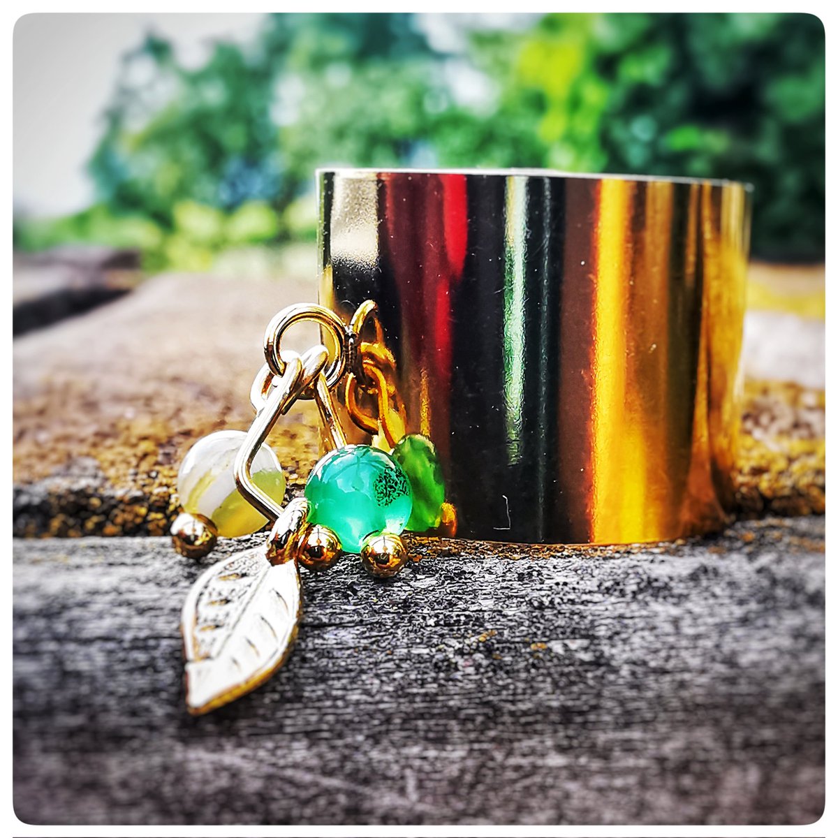 Et si vos clientes repartaient avec un bijou en plus de leur rendez-vous ? De leur séjour ? 

Je cherche des salons, hôtels &amp; lieux bien-être pour exposer mes créations fait main en Alsace ✨

On en parle ?

📩 oban@oban-bijoux.com ou en DM. 

#artisanat #alsace #createurlocal