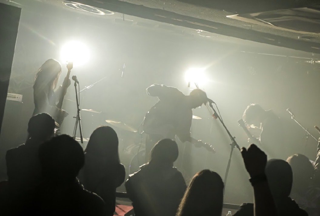 thisismyfirst tweet media