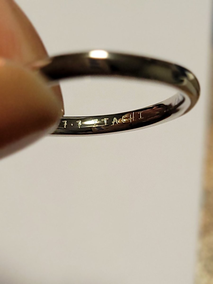 y6_htm's tweet photo. お誕生日に大好きなお寿司屋さん連れて行ってもろた♡!!
そして結婚指輪💍が届きました
旦那側 かま    私側 いたち
合わせて   かまいたち  の刻印
私らしくて良いと笑いながらOKしてくれてありがとう！大切にします✨
#かまいたち https://t.co/fhLGXs5cfR