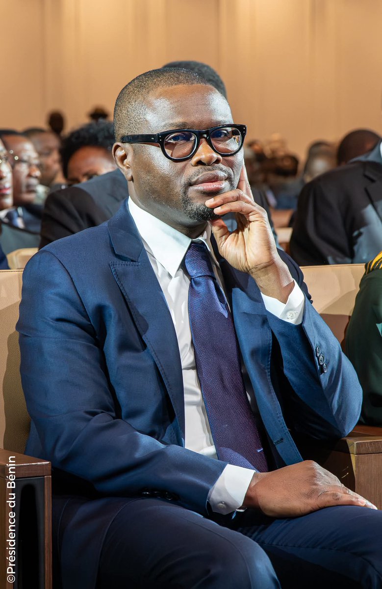 Ce mardi 3 février 2026, j’ai procédé au lancement de  la "Vision Bénin 2060 ALAFIA, un monde de splendeurs" en présence du Président Nicéphore SOGLO, des membres du Gouvernement, des présidents d’Institutions, de nos partenaires techniques et financiers et de plusieurs acteurs