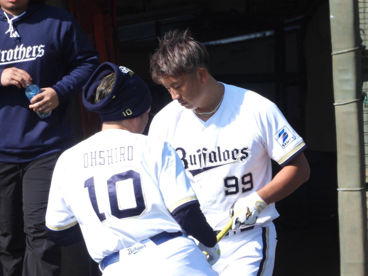 ななふぉ tweet media