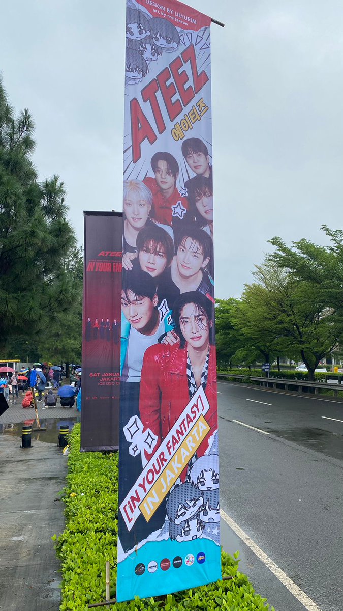 InYurim15's tweet image. btw anyone take a pict with this banner at IYF JKT last saturday?🥺 please share with me your pict and thank you so much for appreciate my design💖💖💖