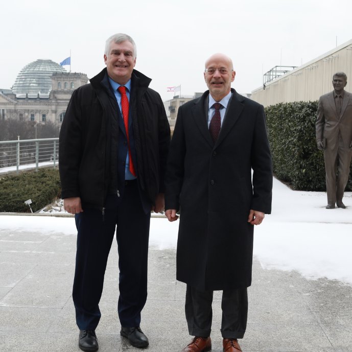 US-Botschaft Berlin tweet media