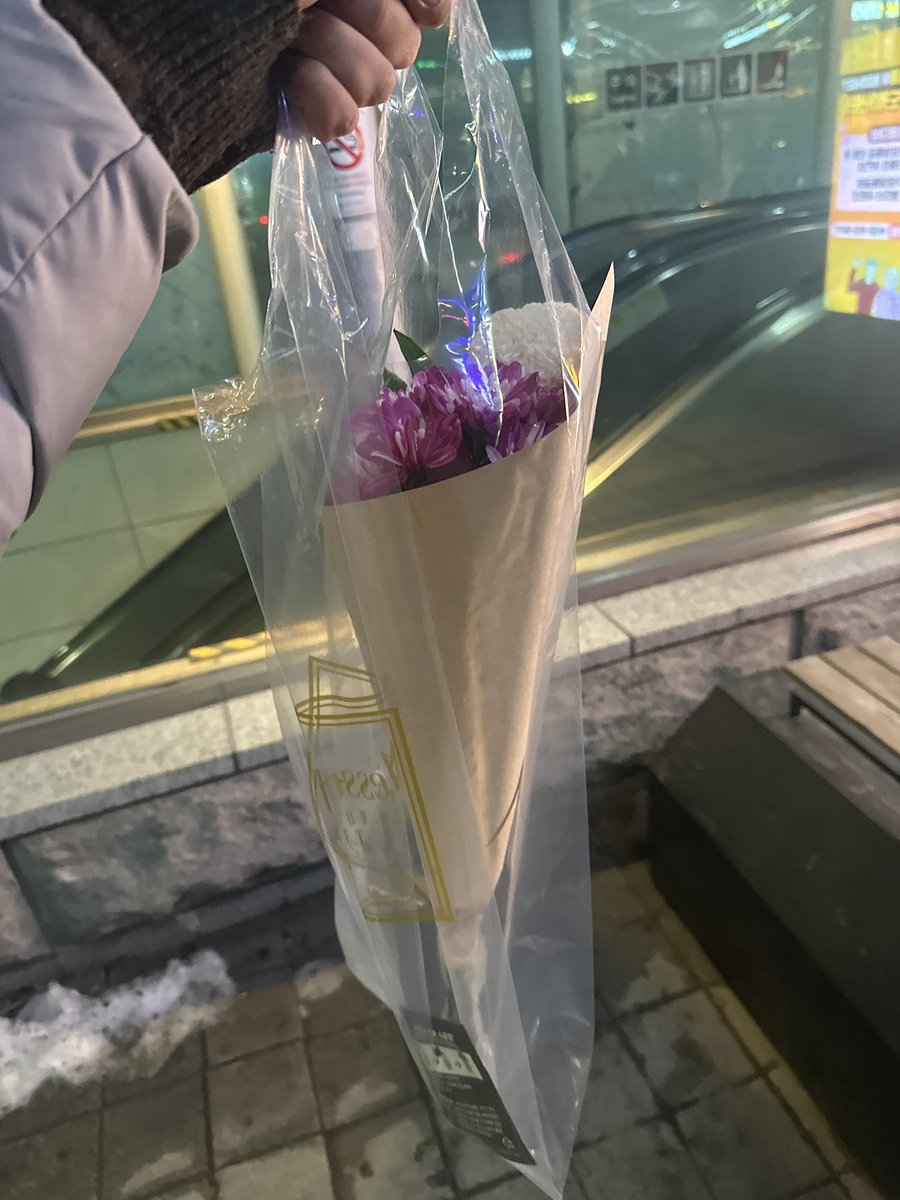 하나코 밬사삭 tweet media