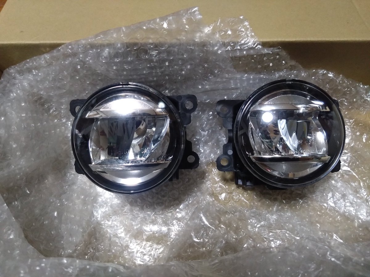 ヤマランダー tweet media